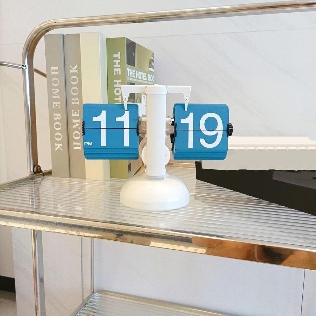 Creative Retro European Automatic Mechanical Desk Clock - Modern Simple Living Room Ornament