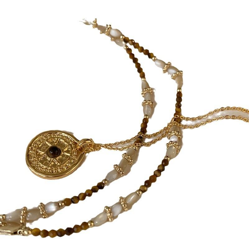 Collier Ras du Cou Empilé avec Pendentif Boussole en Perles de Pierre Naturelle Style Maillard pour Femme, Luxe Léger, Rétro, Polyvalent, Chaîne de Cou, Chaîne de Clavicule