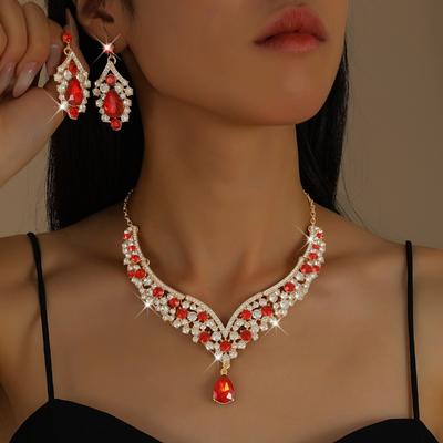 Bijuterii Mari în Formă de Picătură de Apă Set Două Piese Colier Cercei Europene și Americane Flori Mireasă Design Retro Premium