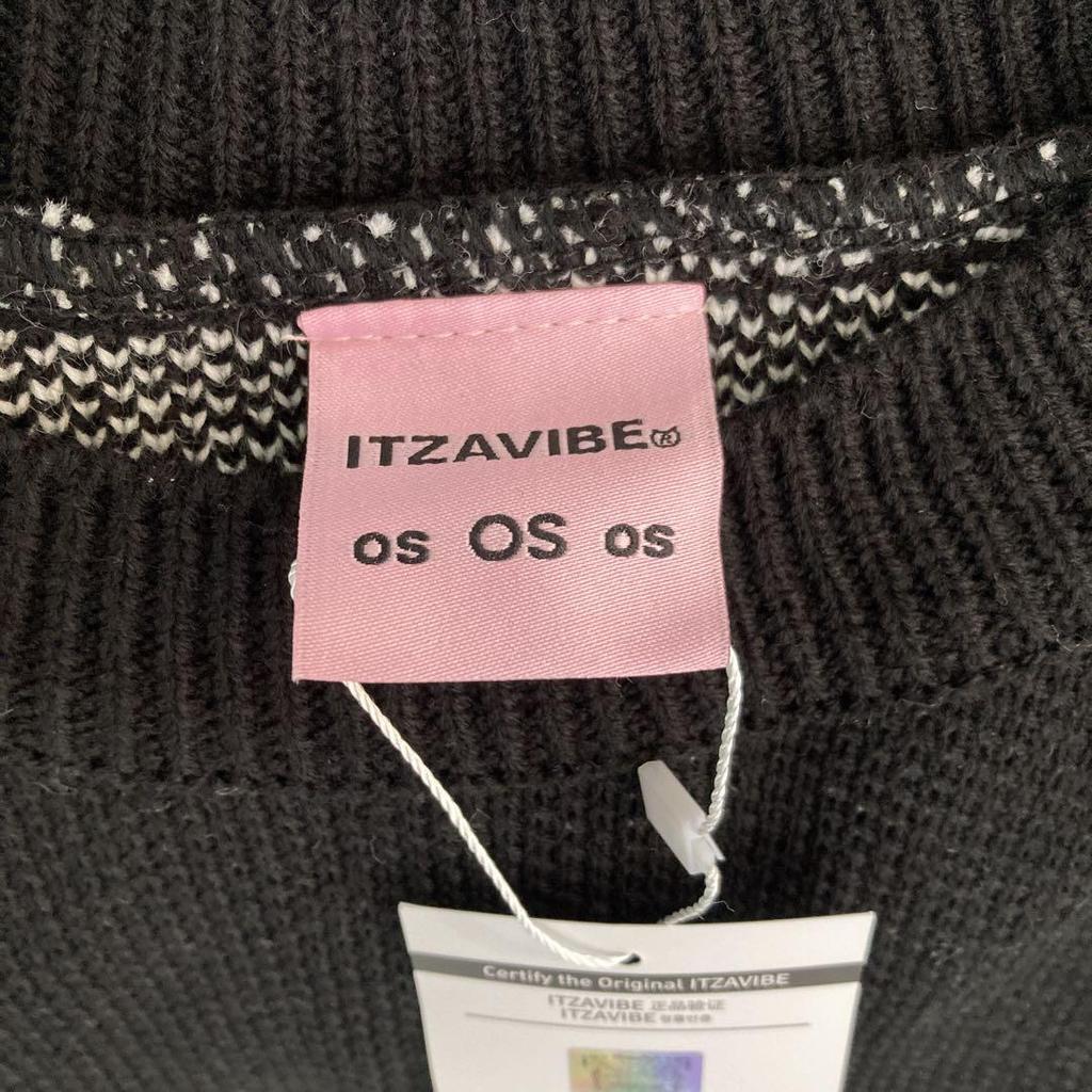 [USED] Stray Kids cat sweater worn by Reno, black