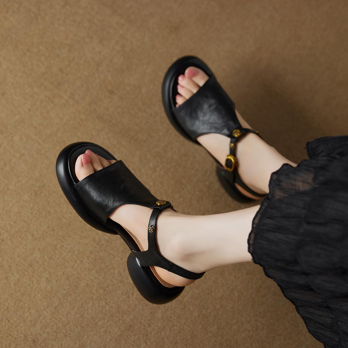 

Soft leather version~ Round head camellia open-toed sandals women s 2025 summer new thick-soled retro casual Roman sandals 35 чёрный