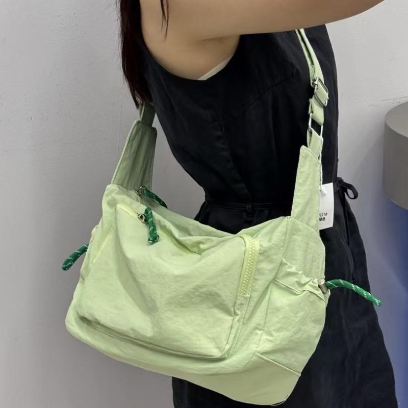 Umhängetasche mit großem Fassungsvermögen für den Arbeitsweg, lässige Sport-Umhängetasche, einfache und vielseitige Umhängetasche