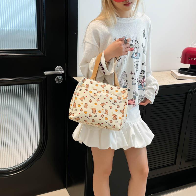 New Bear Printed Canvas Bag Large Capacity High Value Handbag Single Shoulder Niche Versatile Student
