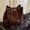 Niche Design Autumn Versatile Retro Commuter Bag for Women's Autumn New Maillard Crossbody Bucket Bag