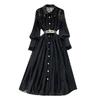 Damen Frühling und Herbst Revers Heavy Industry Haken Blumenausschnitt Französisches Spitzenkleid Femininer Sinn Swing Over The Knee Langes Kleid