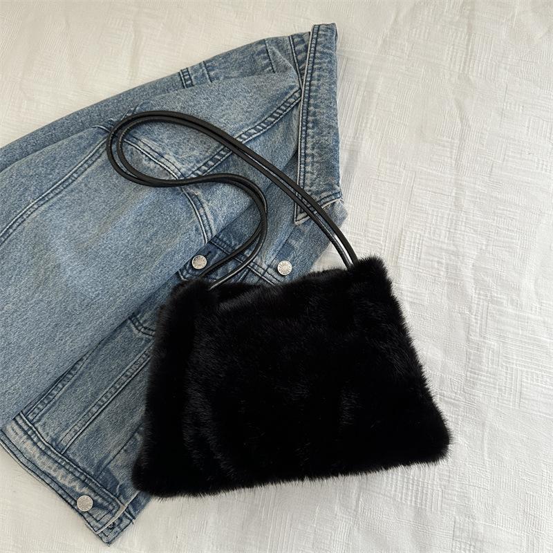 

Сумка-ведро из плюша, женская, большая вместимость, на плечо, повседневная, модная, для поездок на работу, сумка-тоут чёрный