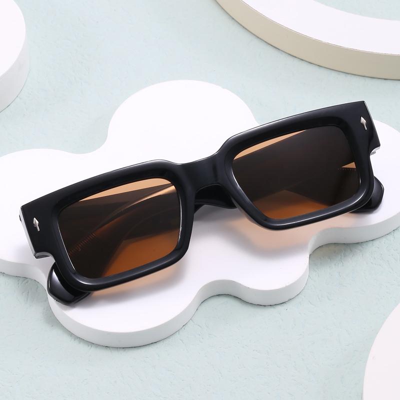 New Fashion Square Sunglasses Luxury Brand Designer Small Rectangle Sun Glasses for Women Men Outdoor Travel Eyewear