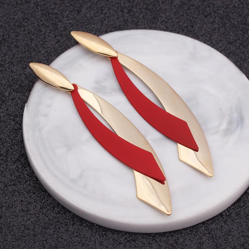 Trendy Irregular Geometric Drop Earrings for Women European Statement Dangle Earrings Vintage Golden Jewelry Charms Accessories