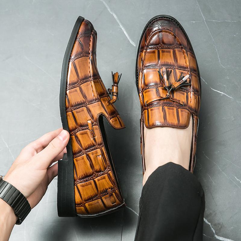 Penny Loafers Men Casual Shoes outdoor Slip On Leather Dress Shoes Brogue Carving tassel Loafers Driving Shoes men moccasins
