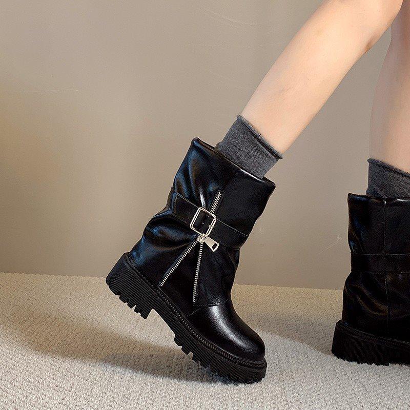 Wasteland boots feel belt buckle new wind pants tube short boots women's pile large size fashion pleated autumn and winter boots leather boots