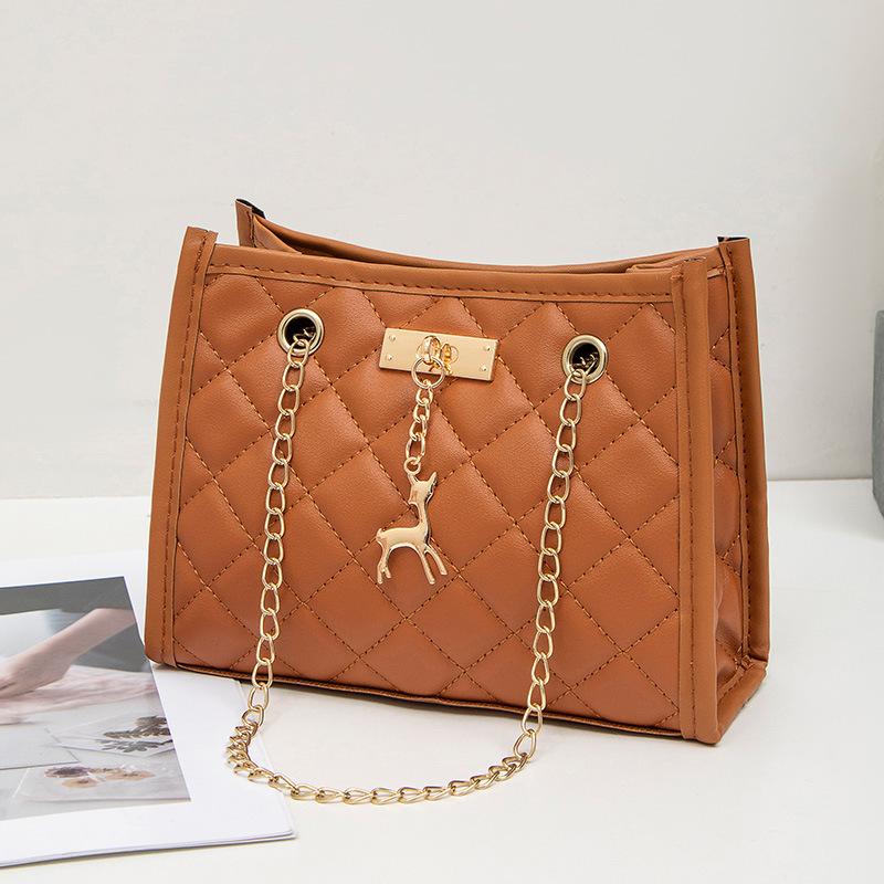 Deer pendant decorative chain messenger bag fashionable and casual new diamond embroidered women's shoulder bucket bag