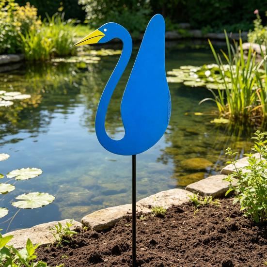 Flamingos Yard Decorations Plastic Flamingo Lawn Statue with Metal Stakes