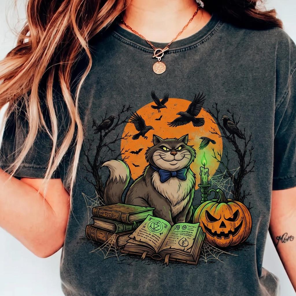 Spooky Cat Halloween Shirt, Vintage Comfort Colors Tee, Retro Spooky Season Gothic Cat Graphic T-Shirt, Witchy Pumpkin Spell Book Tee
