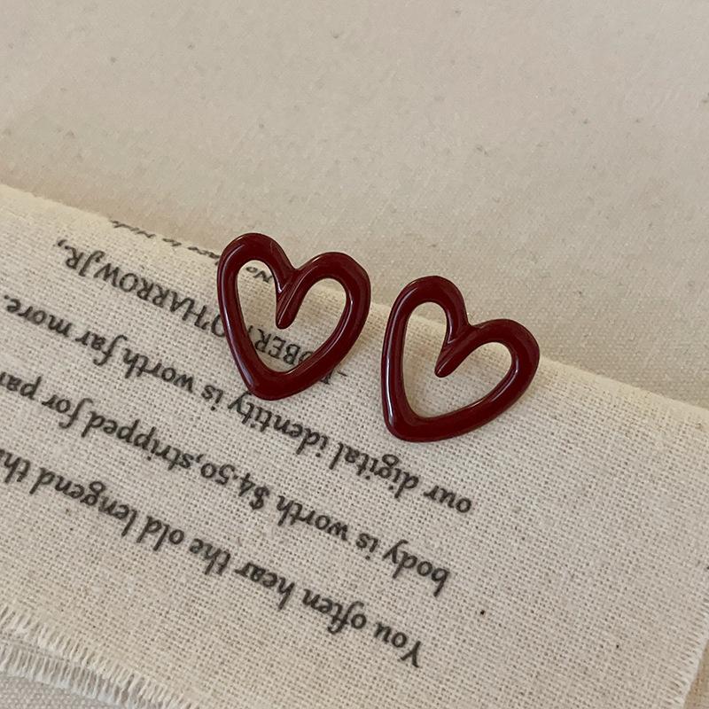 Ankola Red Oil Dripping Empty Love Stud Earrings Women'S Retro Light Luxury Elegant Fashion Temperament Versatile Earrings