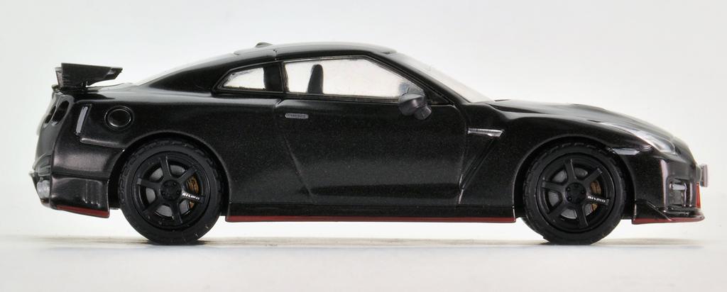 Tomica Limited Vintage Neo 1/64 Scale LV-N153b Nissan GT-R Nismo 2017 Model (Black, Finished)