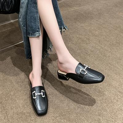 Mode 2024 Herfst Nieuwe Damesmode Metalen Strass Ketting Versierde Baotou Vierkante Hak Pantoffels