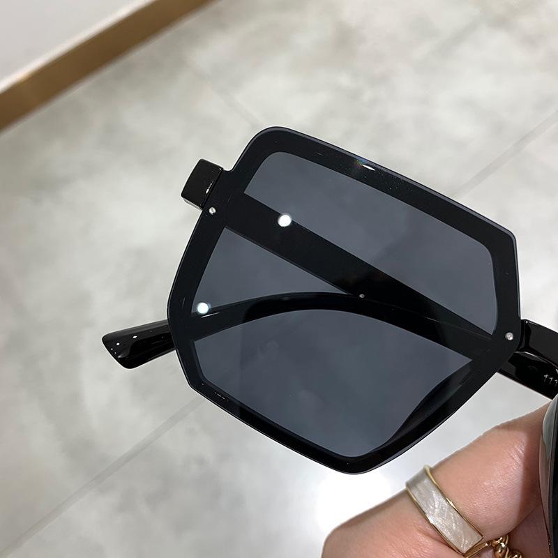 Retro Sunglasses With Sun Protection And High-End Feel, Versatile Fashion Accessories For Street Photography