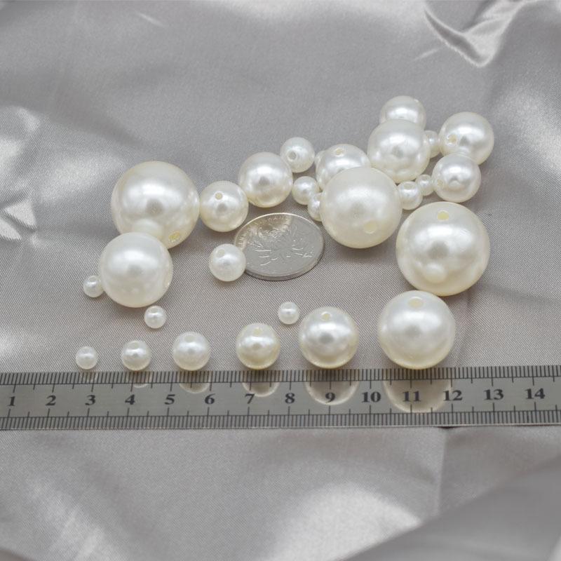 Koraliki z imitacji pereł w kolorze złamanej bieli z podwójnym otworem 4-20 mm do samodzielnego wykonania, opakowanie 50 g