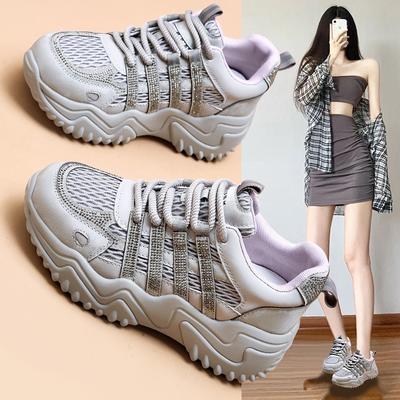 Încălțăminte pentru femei – Adidaşi