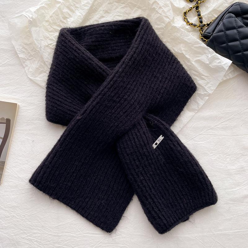 Small scarf with wool crossed wool for women's winter new versatile knitted neck protection coffee scarf