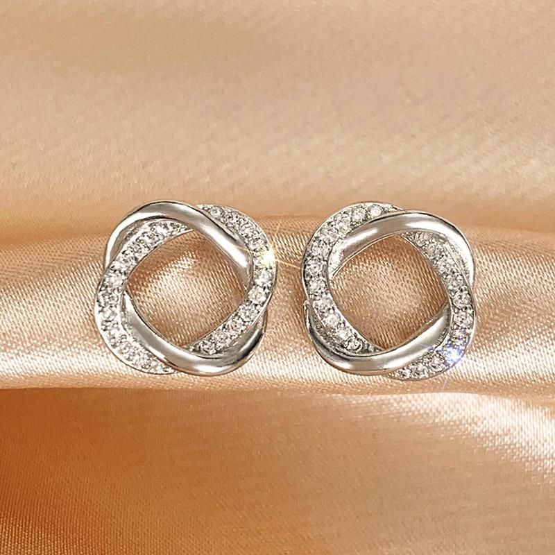 Twisted Knot Stud Earrings for Women Sparkly Interlocking Circle Earrings Minimalist Daily Fashion Jewelry