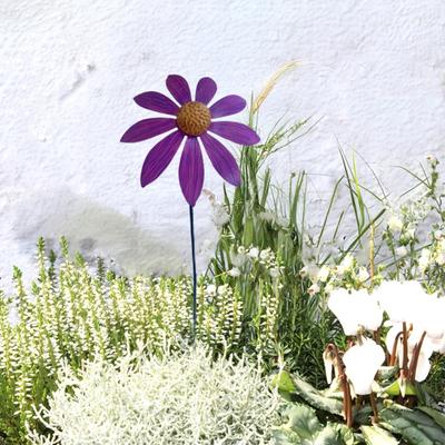 Metal Flower Garden Stake Outdoor Ground Insert Flower Decoration Rustic Flower Yard Art Stake for Lawn Patio Pathway Decor