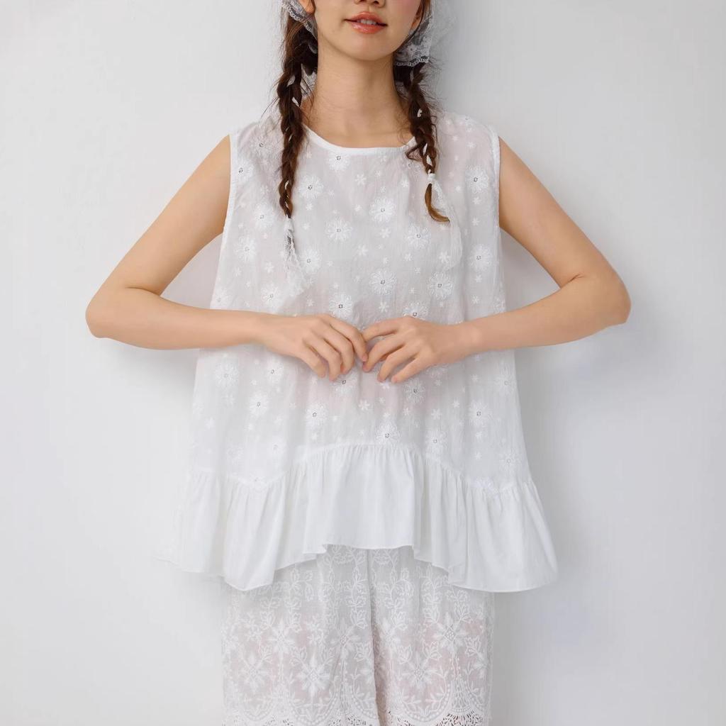 Spring/Summer Japanese Sweet Loose Lace Vest - Age-Reducing, Irregular Embroidery, Casual & Versatile Women's Top