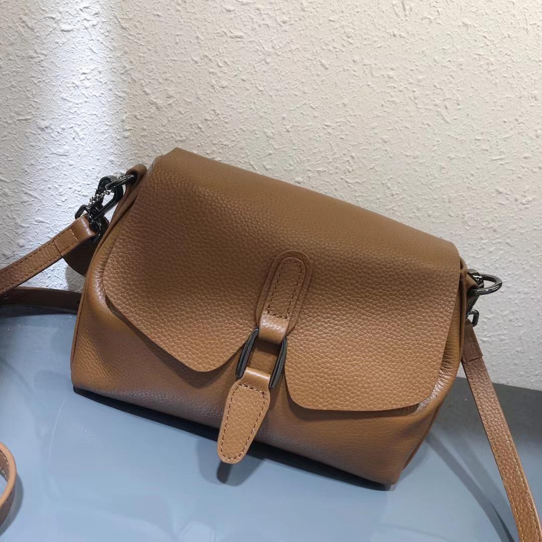 

Women s Genuine Leather Cowhide Shoulder Crossbody Bag - Trendy, Versatile, and Soft 21L x 7W x 15H CM коричневый