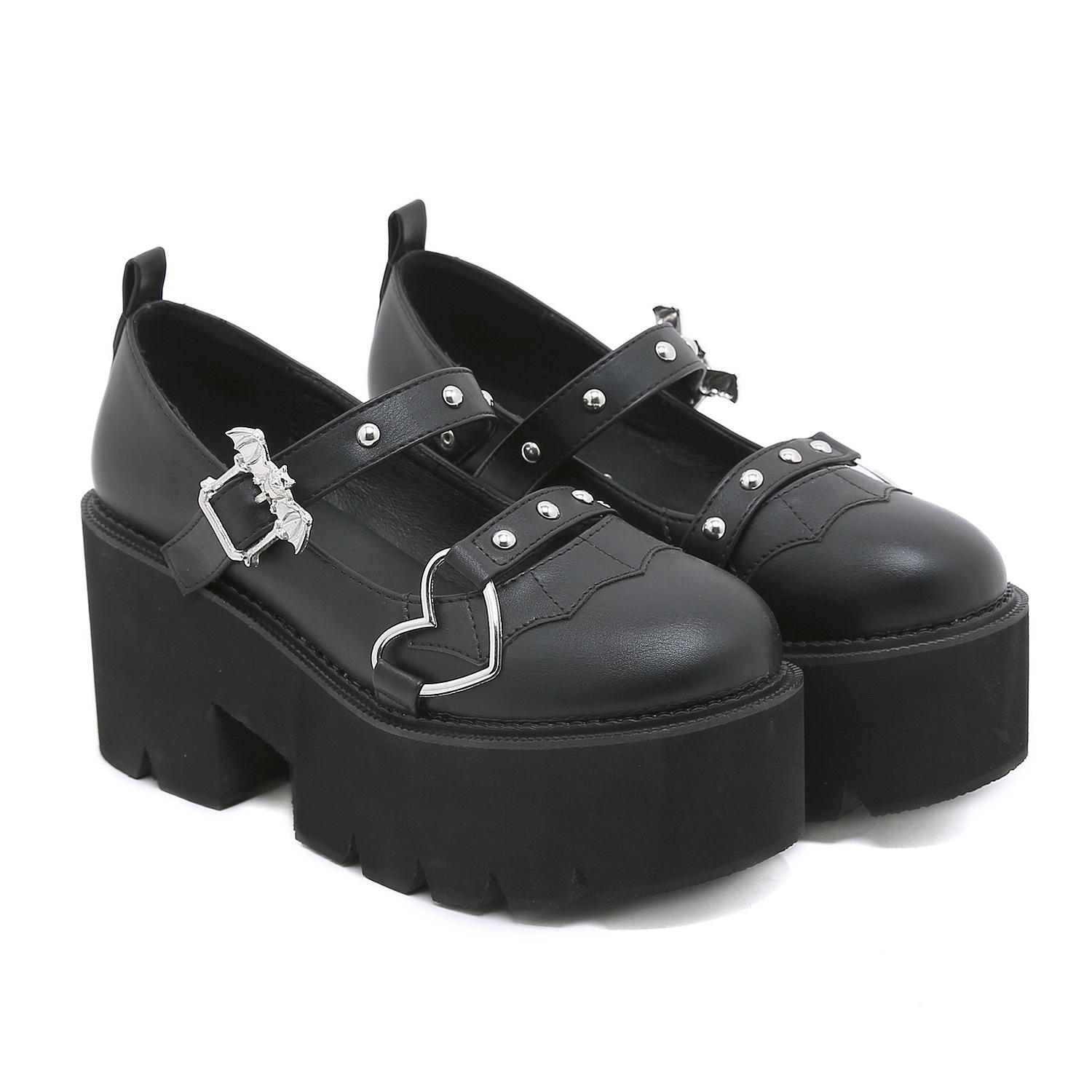 

Маленькая летучая мышь Эльф Пряжка Женская обувь Платформа Маффин Подошва Сердечко Пряжка Одинарная обувь Женская 35 чёрный