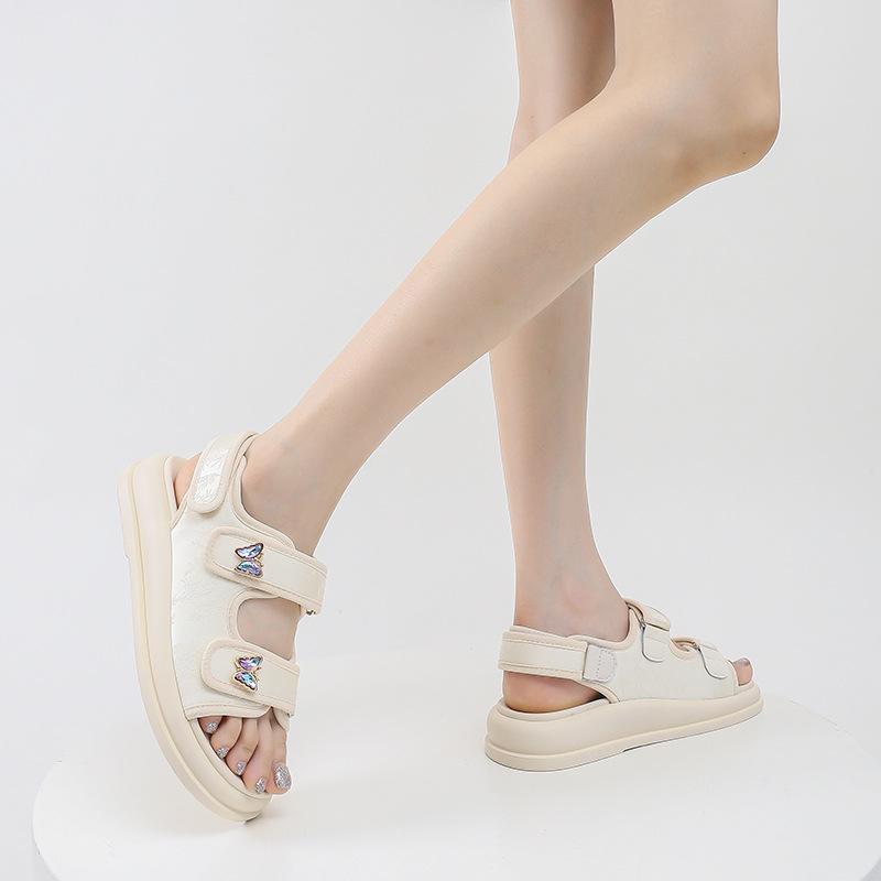 New Chinese Sandals Women's National Style Versatile Small Fragrant Style 2025 Summer New High-end Flat Casual Sandals Women