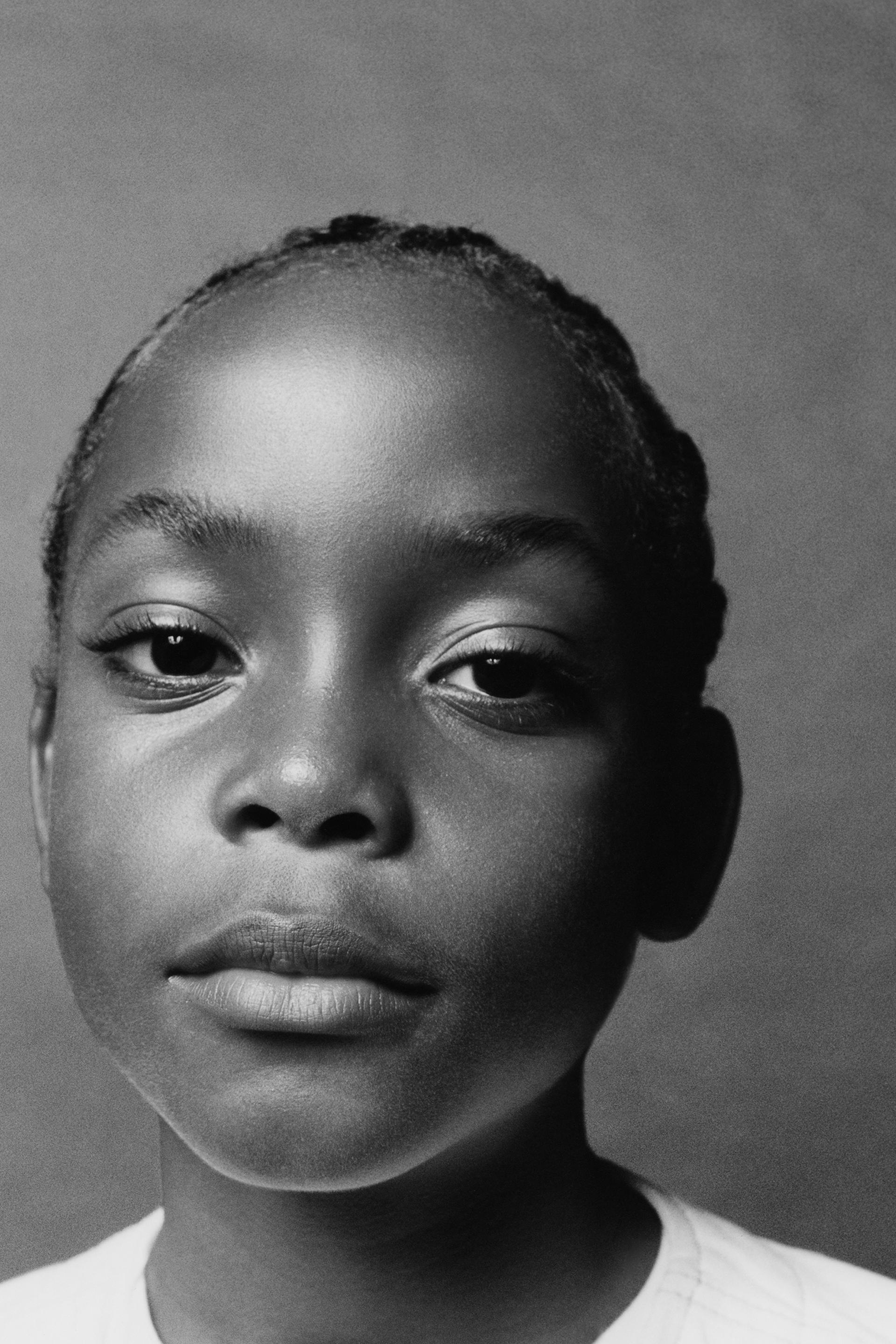 

ФУТБОЛКА ИЗ КОНТРАСТНОГО НЕЙЛОНА