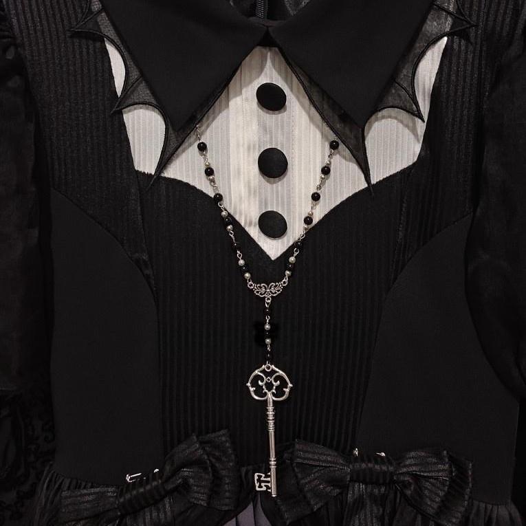 Gothic Key Pendant Necklace For Women With Geometric Alloy Design For Bohemian Style Fashion