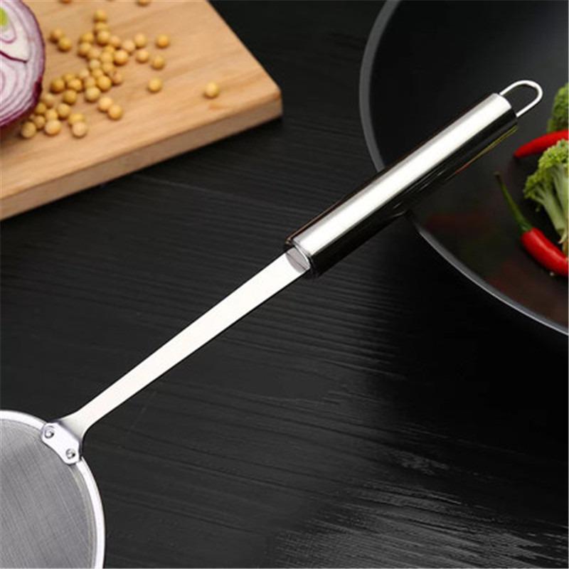 304 Stainless Steel Fine Mesh Oil Separator & Skimmer Spoon for Straining Soy Milk, Juice, and Hot Pot