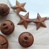 10pcs Rust Bells DIY Handmade Metal Retro Old Bells Christmas Holiday Pendant Hanging Decoration for Garden Tray Vase Filling