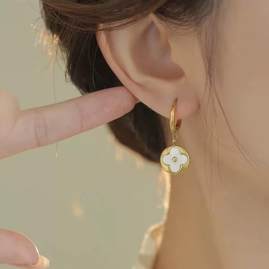 Элегантные серьги-четырехлистники - В стиле корейских знаменитостей, Высококлассный дизайн, Тренд 2025 года жёлтый