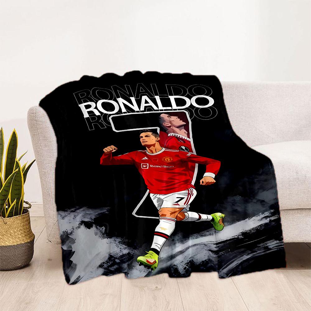 Ronaldo Manchester United Legacy Suitable blanket for offices, travel, living rooms also a good gift for friends and family Suitable for all seasons.