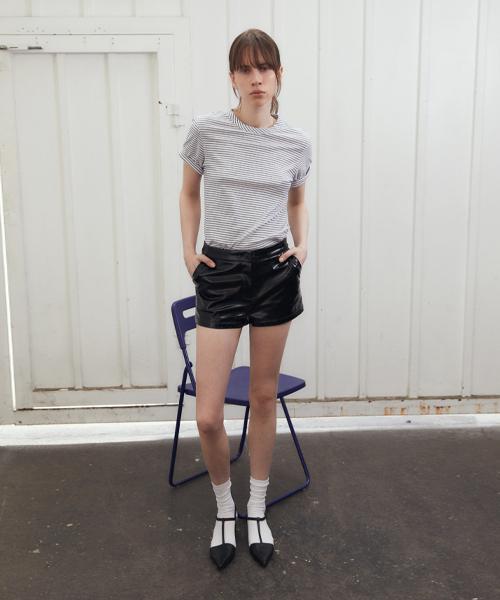 LADY VOLUME Leather Shorts_Black
