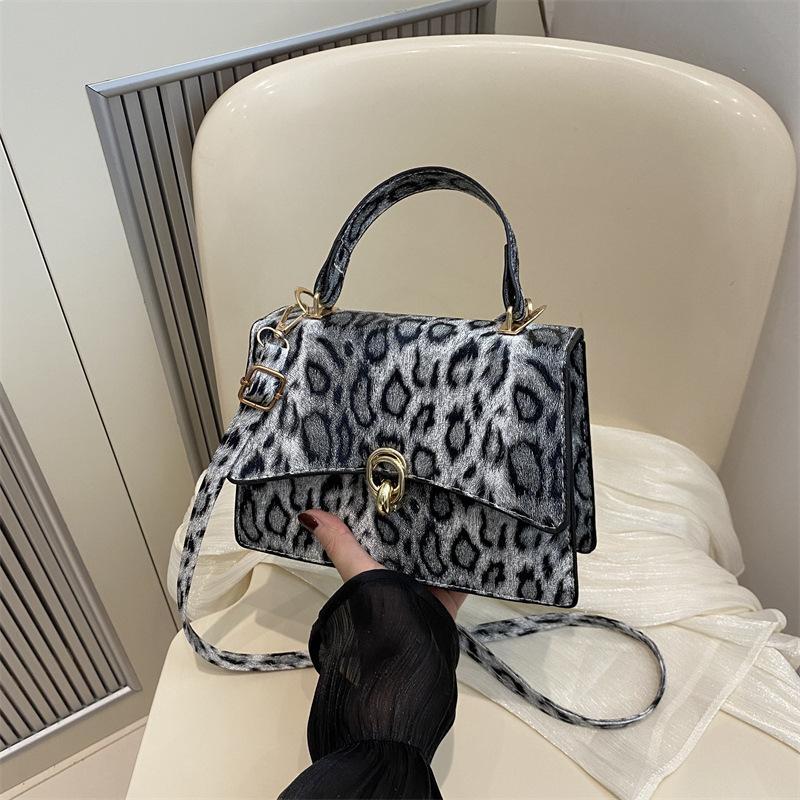 Personalized Niche Design Leopard Print Handbag 2025 New Trend Fashion Foreign Style One Shoulder Crossbody Small Square Bag