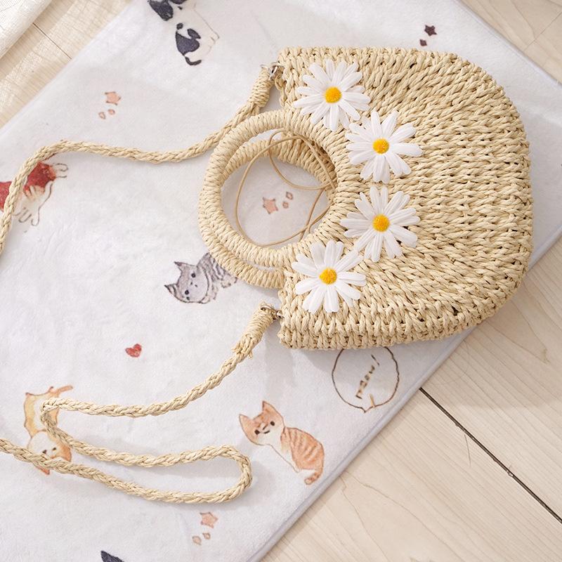 Yogodlns mote håndvevde strå-strandvesker Kvinner Håndlagde Moon Basket Skulderveske Sommer Bohemian Travel Crossbody-vesker