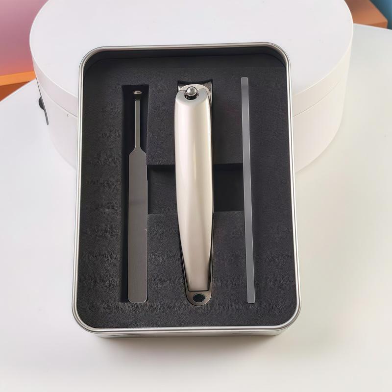 360° Rotating Stainless Steel Nail Clippers – Large, Portable, Anti-Splash Manicure Tool