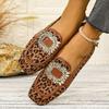 Damen Flats mit Leopardenmuster in weiter Weite - Slip-On Schuhe mit eckiger Spitze und Kristallverzierung, Atmungsaktive Freizeitschuhe für den Herbst