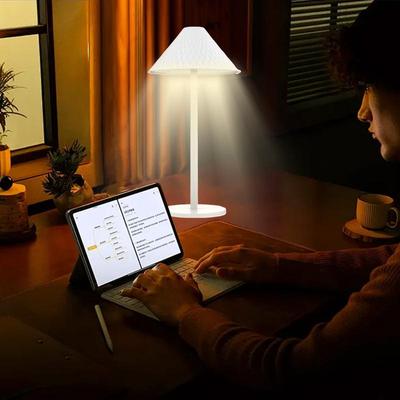 Oświetlenie LED – Lampy stołowe LED