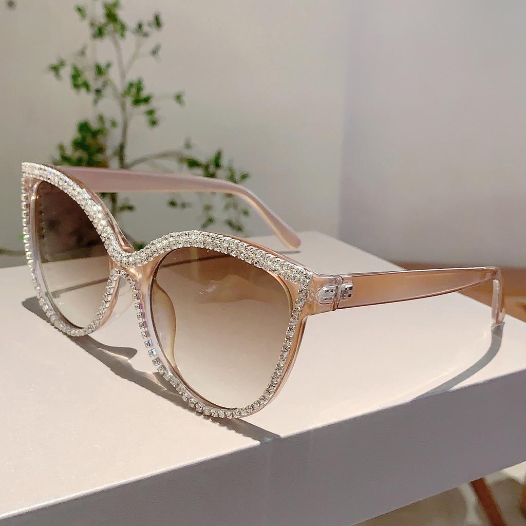 Rhinestone Shine Design Sunglasses Fashion Cat Eye Women Grey Sun Glasses Trendy Decoration Shades for Party