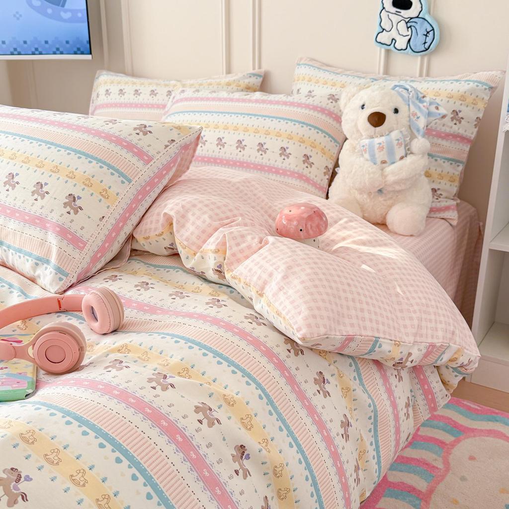 Bavlněné povlečení s kresleným potiskem na jaro a léto: Měkké, Šetrné k pokožce, Svieží styl, 4dílné.