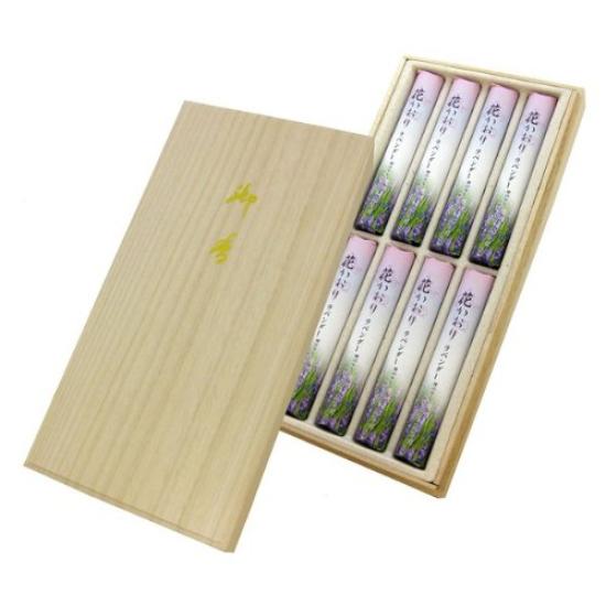 

Kunjudo Hana Kaori Lavender Incense Sticks (8 sticks) in a Paulownia Wood Box #623