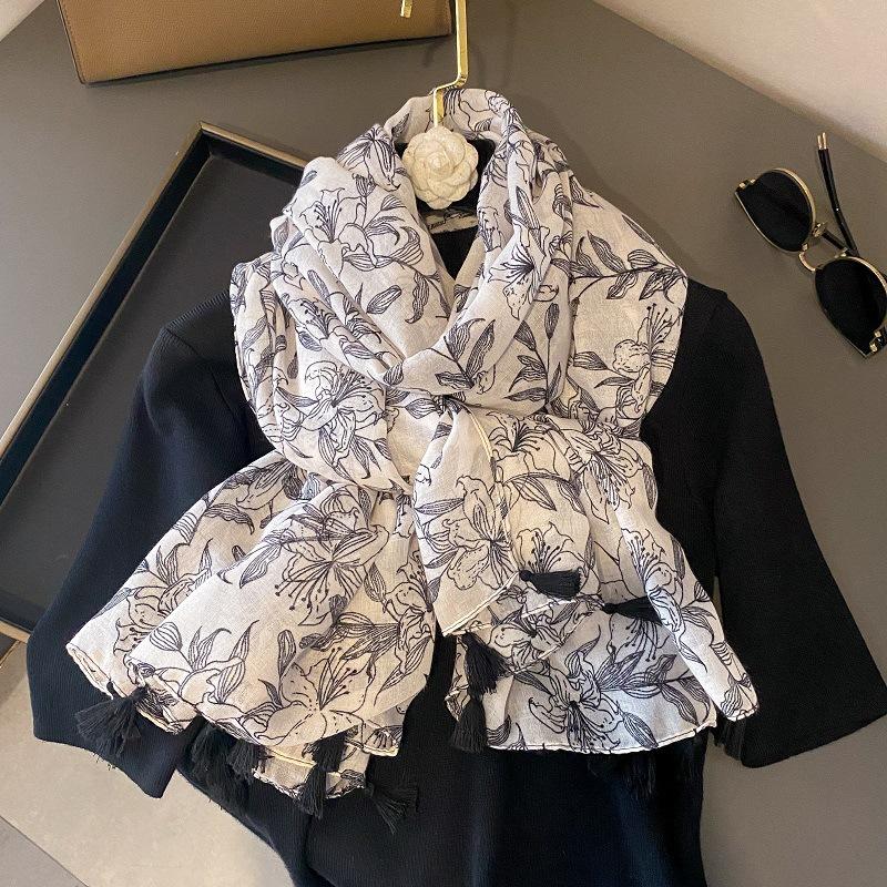 31 Design Fashion Bohemina Paisley Floral Tassel Viscose Shawl Scarf High Quality Wrap Pashmina Stole Bufandas Muslim Hijab