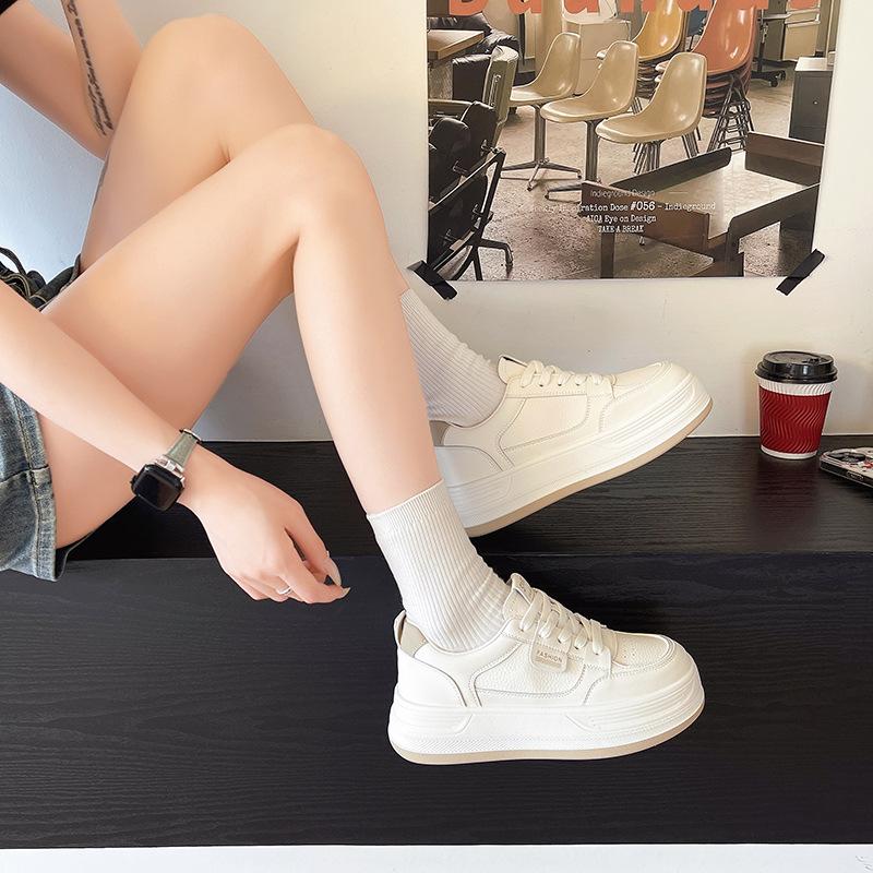Platform white shoes women's 2025 autumn new leather versatile sports and leisure shoes comfortable soft sole lightweight board shoes women