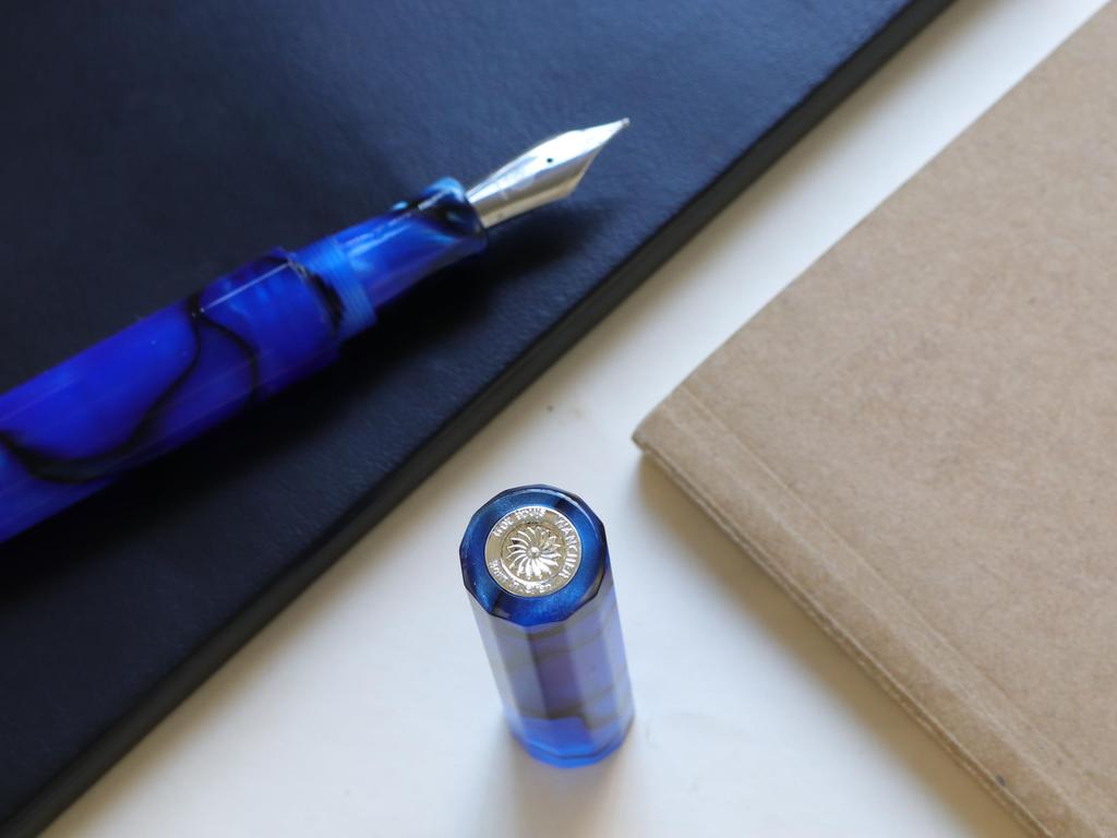 WANCHER Kaleido Fountain Ultramarine Blue Art Collection Fountain Pen, Edge, 12-sided Pillar, [Wancher Pen] (B Bold)