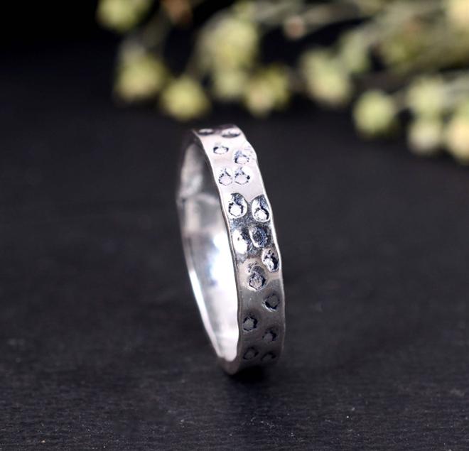 Handcrafted Arthritis Support Ring – Adjustable Silver Splint for Thumb & Finger, Therapy Jewelry for Women