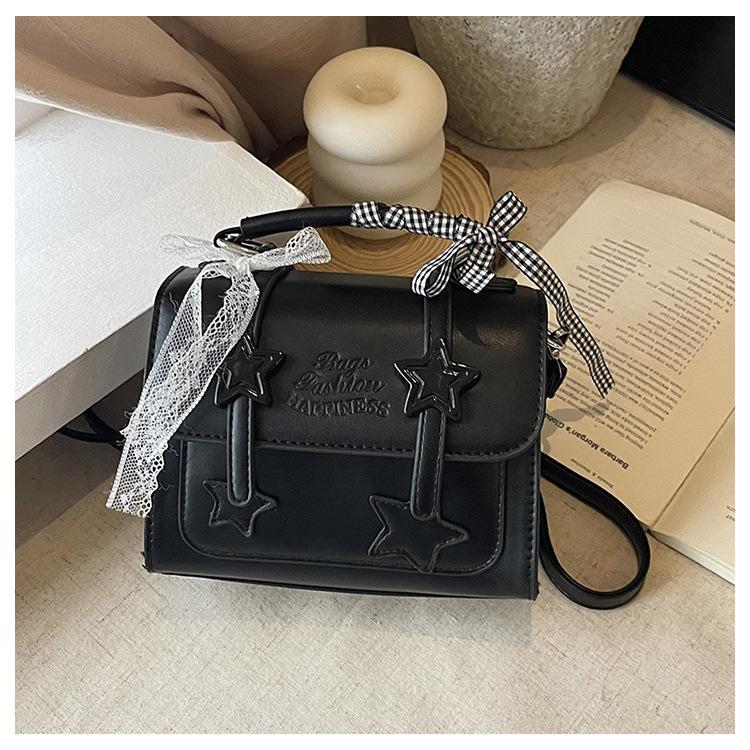 Niche star messenger bag 2025 new casual portable popular fashion one shoulder messenger women's bag